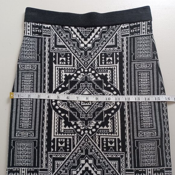 Premise Geometric Pattern Knit Pencil Skirt - Picture 12 of 15